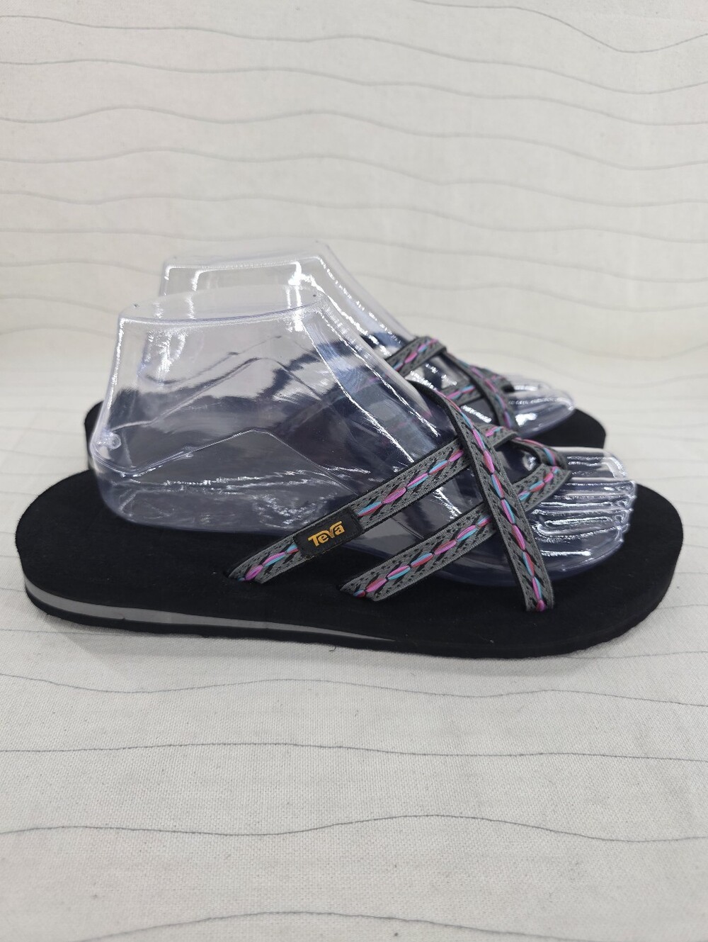 Teva Womens Olowahu Flip Flop Sandals Black Gray Pink Teal Cushioned 6840 Size 9